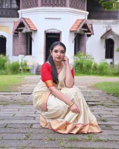 malavika-nair-latest-photos-and-images-007