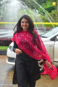 malavika-nair-stills-333-00319