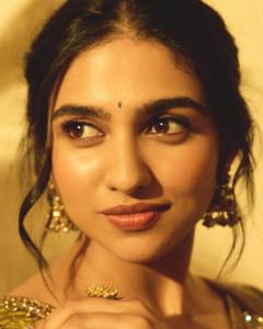 mamitha-baiju-in-anarkali-churidar-photos-002