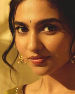 mamitha-baiju-in-anarkali-churidar-photos-006