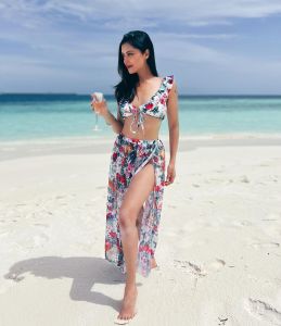 mamta-mohandas-at-maldives-beach-photo