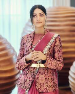 mamta-mohandas-in-saree-photos-004