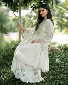 mamta-mohandas-new-dressing-style-photos-004