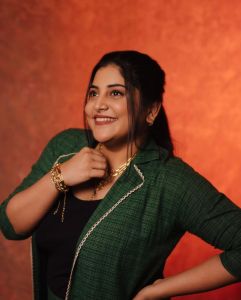manjima-mohan-latest-pics-in-green-colour-dress-002