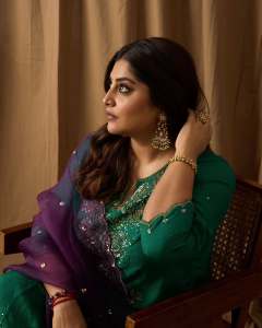 manjima-mohan-new-stylish-photos-013