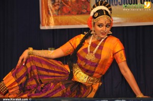 8925manju_warrier_new_photos_55-001