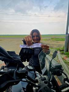 manju-warrier-bmw-bike-photos-latest-009