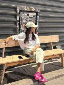 manju-warrier-dubai-outfit-and-trending-shoes-photos-010