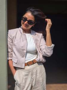 manju-warrier-in-formal-pants-and-blazer-photo-latest-007