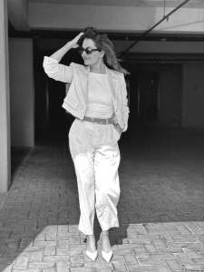 manju-warrier-in-formal-pants-and-blazer-photo-latest-009