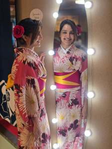 manju-warrier-in-japanese-dressing-style-photos