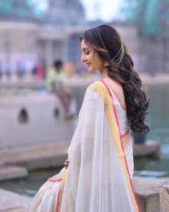 manju-warrier-in-kerala-saree-look-photos-002