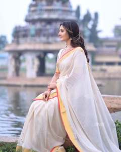 manju-warrier-in-kerala-saree-look-photos