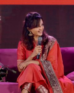 manju-warrier-in-orange-colour-churidar-001