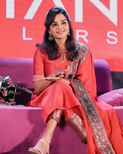 manju-warrier-in-orange-colour-churidar