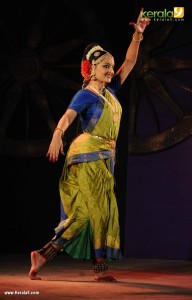 manju-warrier-latest-images-009-00465
