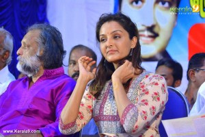 manju-warrier-latest-images-0392-00211