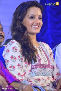 manju-warrier-latest-images-0392-00886