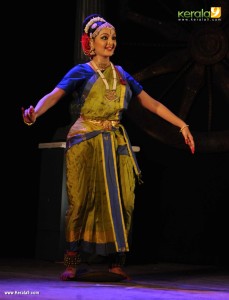 manju-warrier-latest-images-300-00291