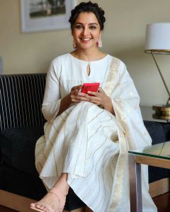 manju-warrier-latest-photo-shoot-09231-014