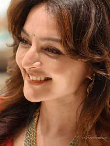 manju-warrier-latest-photos-in-churidar-and-gold-necklace-008