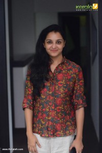 manju-warrier-latest-pictures-222-00143