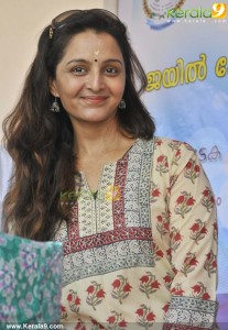 manju-warrier-latest-pictures-258-00344