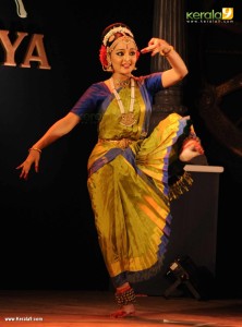 manju-warrier-latest-pictures-333-00468