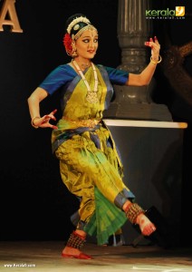 manju-warrier-latest-stills-444-00685