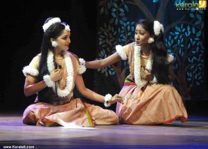 manju-warrier-latets-pictures-300-00243