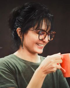 manju-warrier-new-look-in-specs2012-001