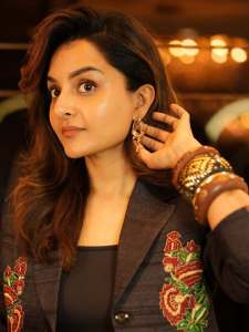 manju-warrier-new-outfit-for-latest-inauguration-photos-003