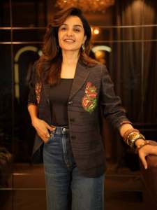 manju-warrier-new-outfit-for-latest-inauguration-photos