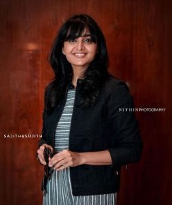 manju-warrier-photos-viral-hairstyle-013