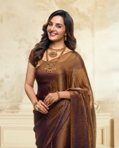 manju-warrier-regal-jewellery-add-photos-001