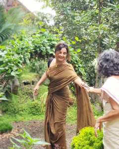 manju-warrier-vishu-celebration-photos-005
