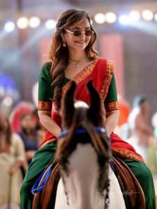 manju-with-horse-photos