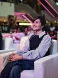 manju-warrier-latest-outfit-style-jeans-and-top-004