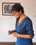 manju-warrier-new-hair-style-and-colour-look-photo-010