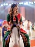manju-with-horse-photos-001