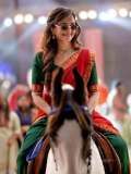 manju-with-horse-photos