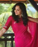 manju-warrier-in-pink-colour-chiffon-saree-photos-001