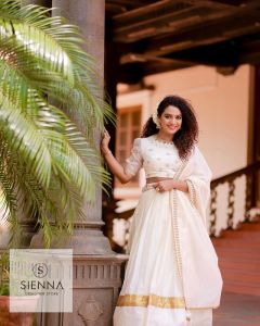 Mareena-Kurisingal-new-onam-photoshoot-2021-003