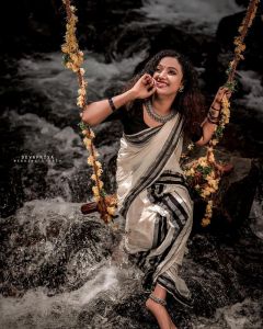 Mareena-Kurisingal-new-onam-photoshoot-2021-004