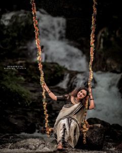 Mareena-Kurisingal-new-onam-photoshoot-2021-005