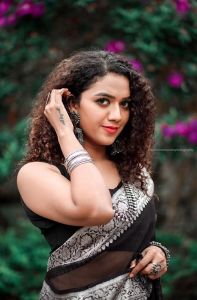 actress marina michael kurisingal black saree photos 023-001