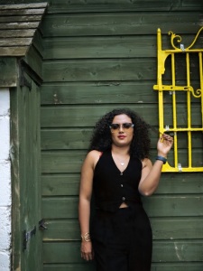 mareena-actress-curly-hair-styling-photos-001