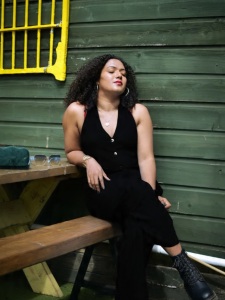 mareena-actress-curly-hair-styling-photos-003
