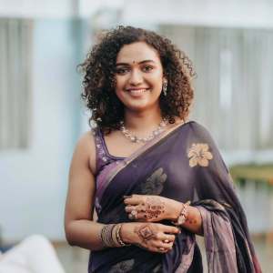 mareena-actress-curly-hair-styling-photos-020