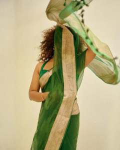 mareena-michael-kurisingal-in-green-cotton-saree-pics-007